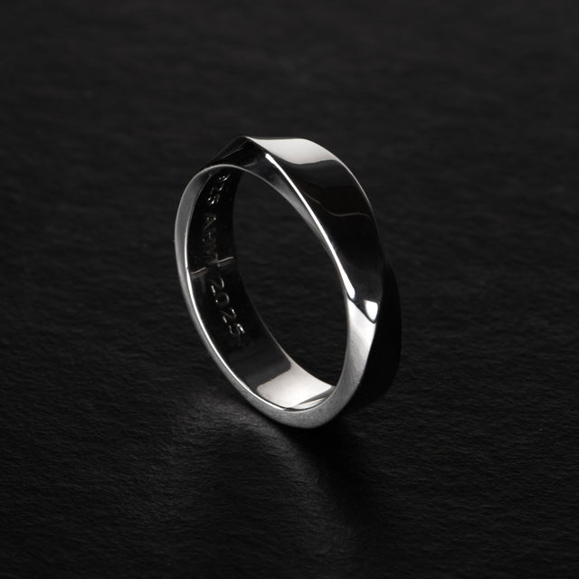 Silver Band - MOBIUS