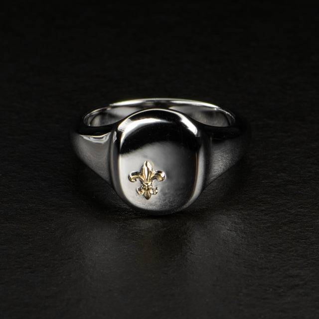 Crest Signet Ring - TALISMAN
