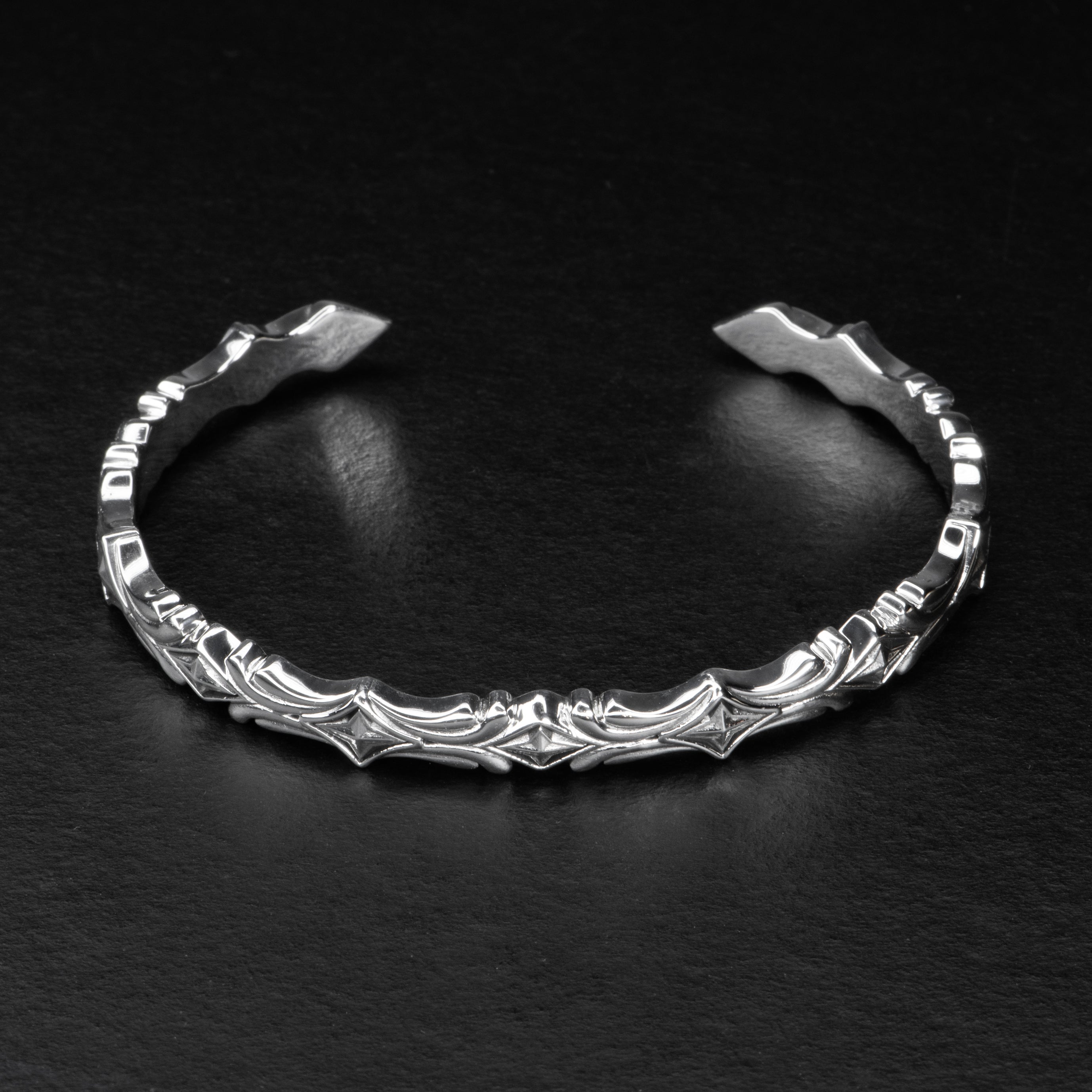 Gothic Cuff - NORTH STAR