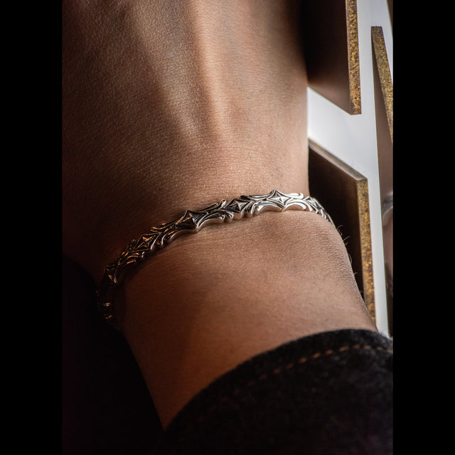 Gothic Cuff - NORTH STAR