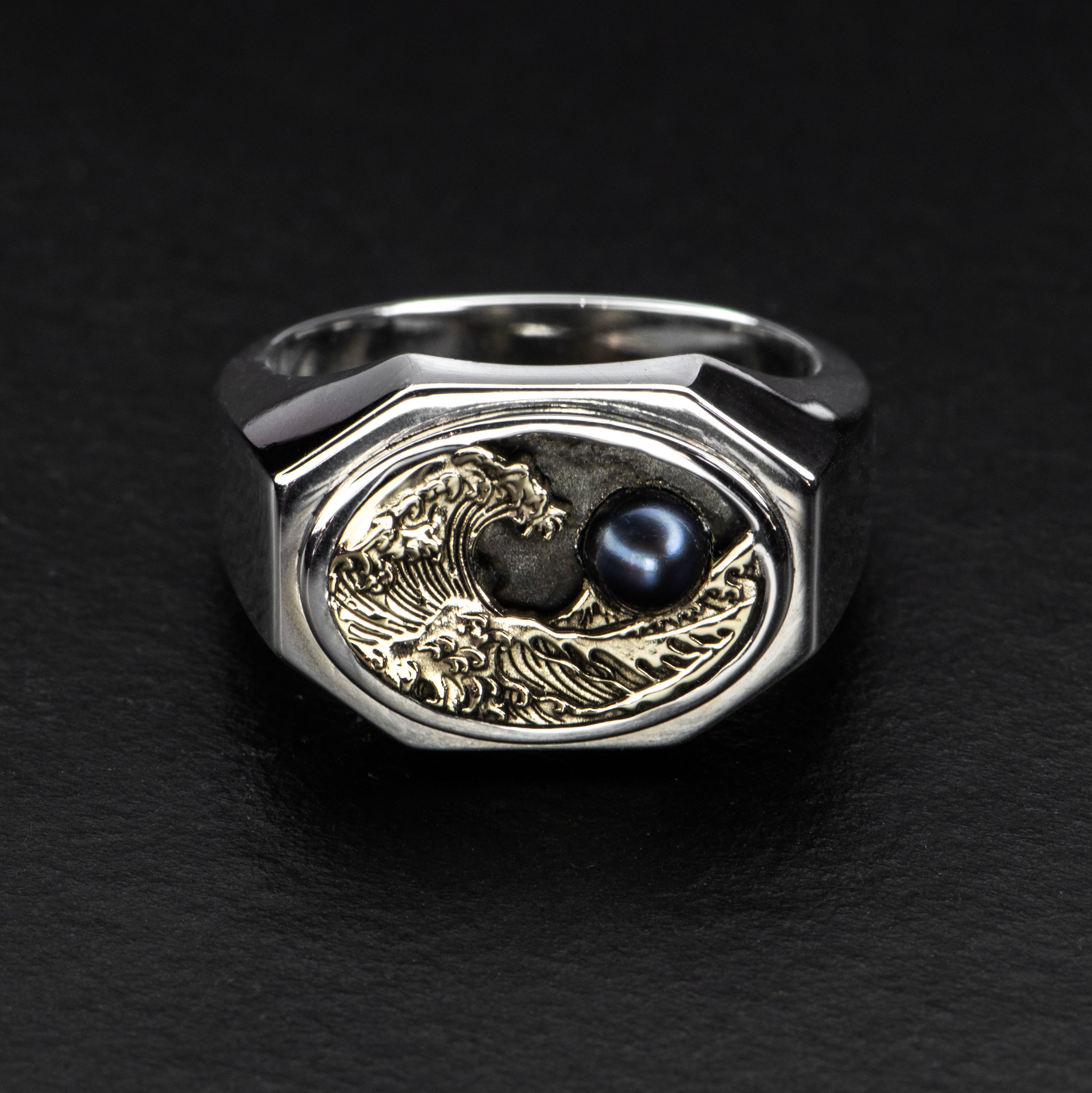 Pearl Signet Ring - TEMPEST - AHW Studio