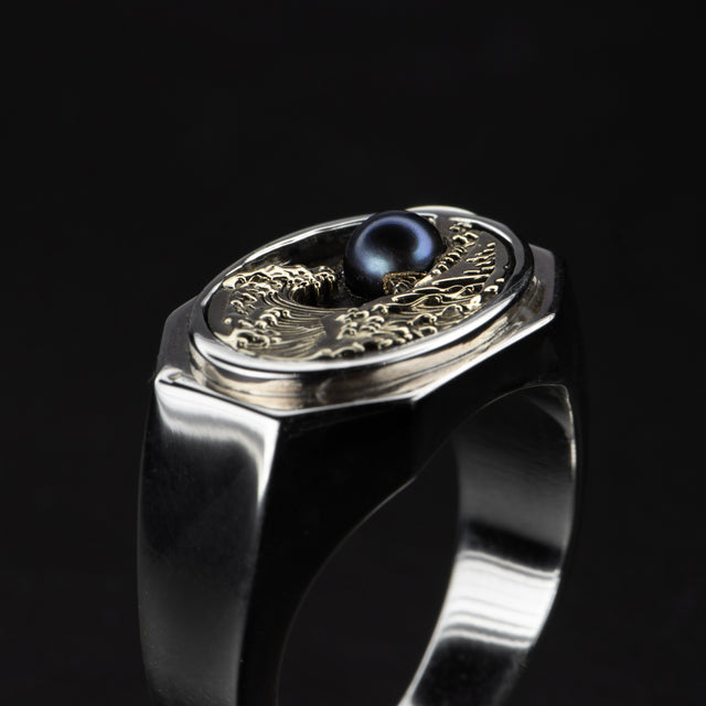 Pearl Signet Ring - TEMPEST - AHW Studio