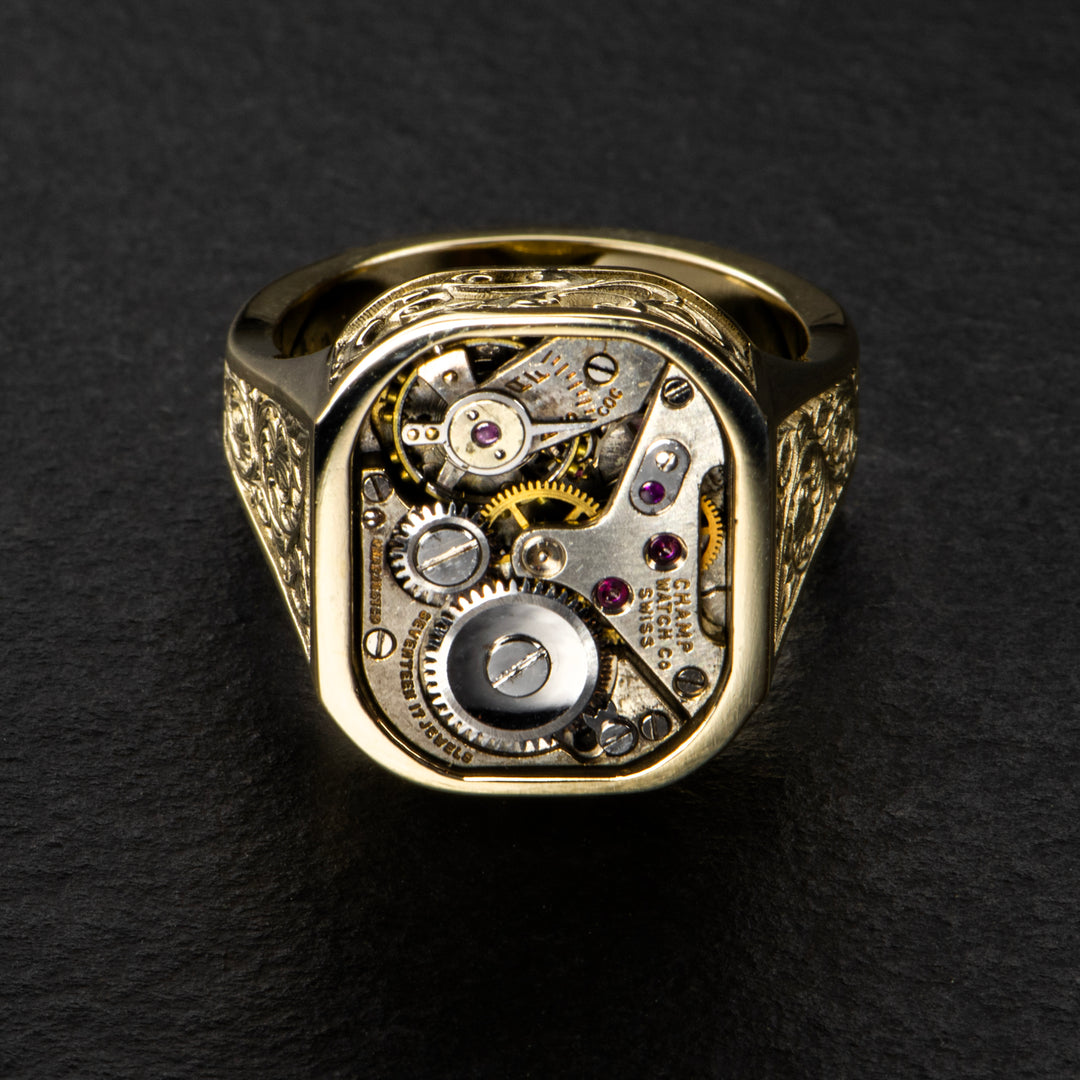 Yellow Gold Signet - VESTIGE - AHW Studio