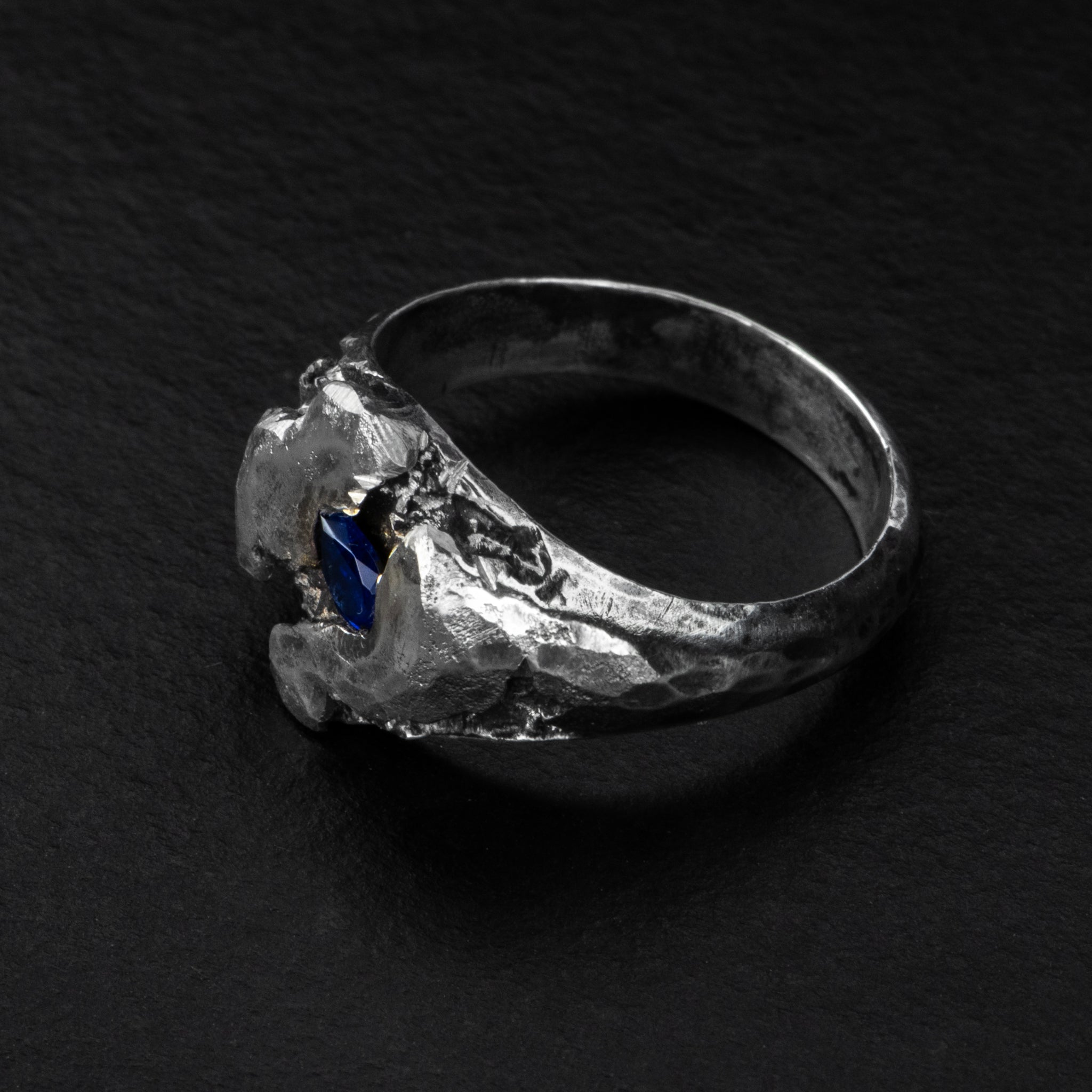 Pear-Cut Signet Ring - MAZARINE - AHW Studio