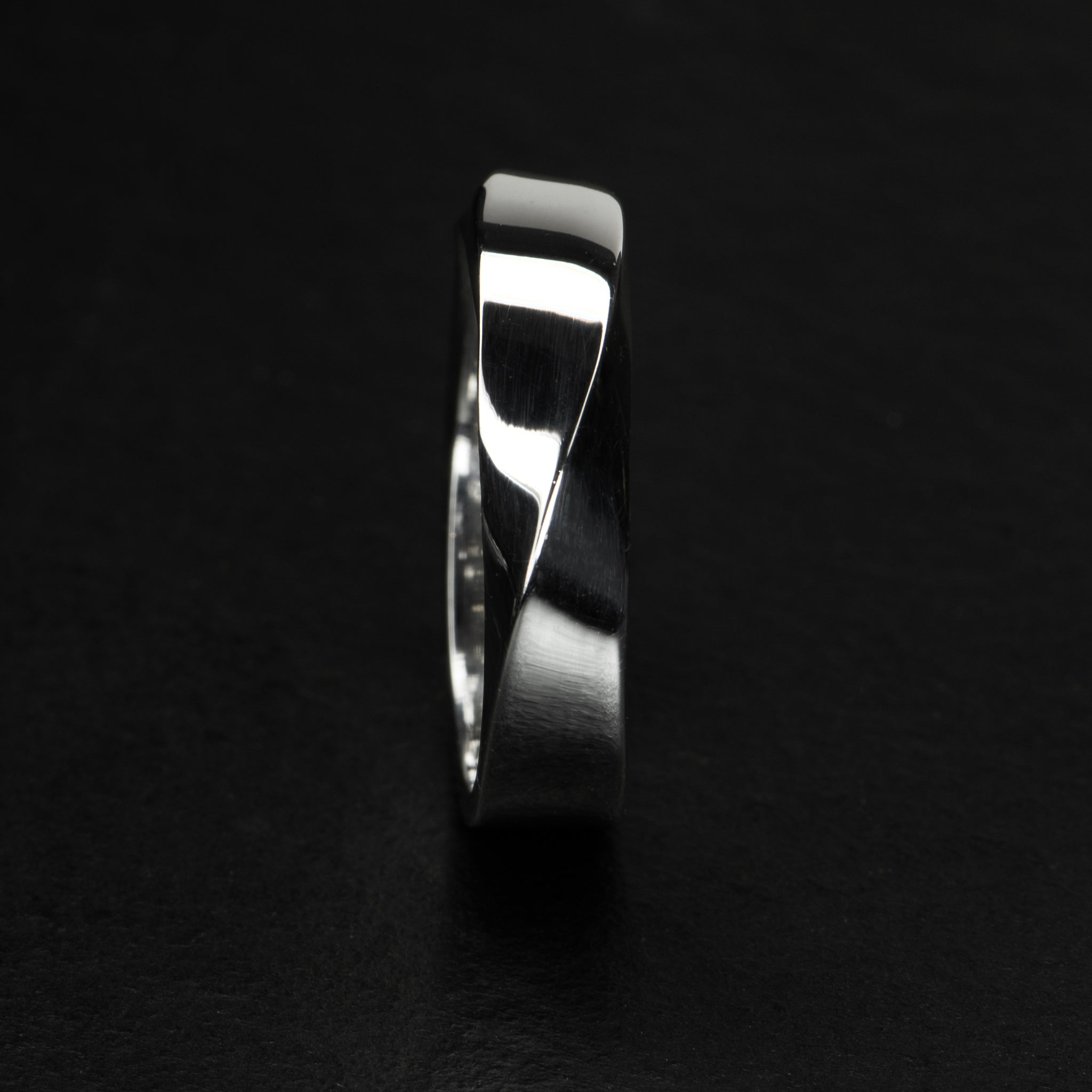 Silver Band - MOBIUS - AHW Studio