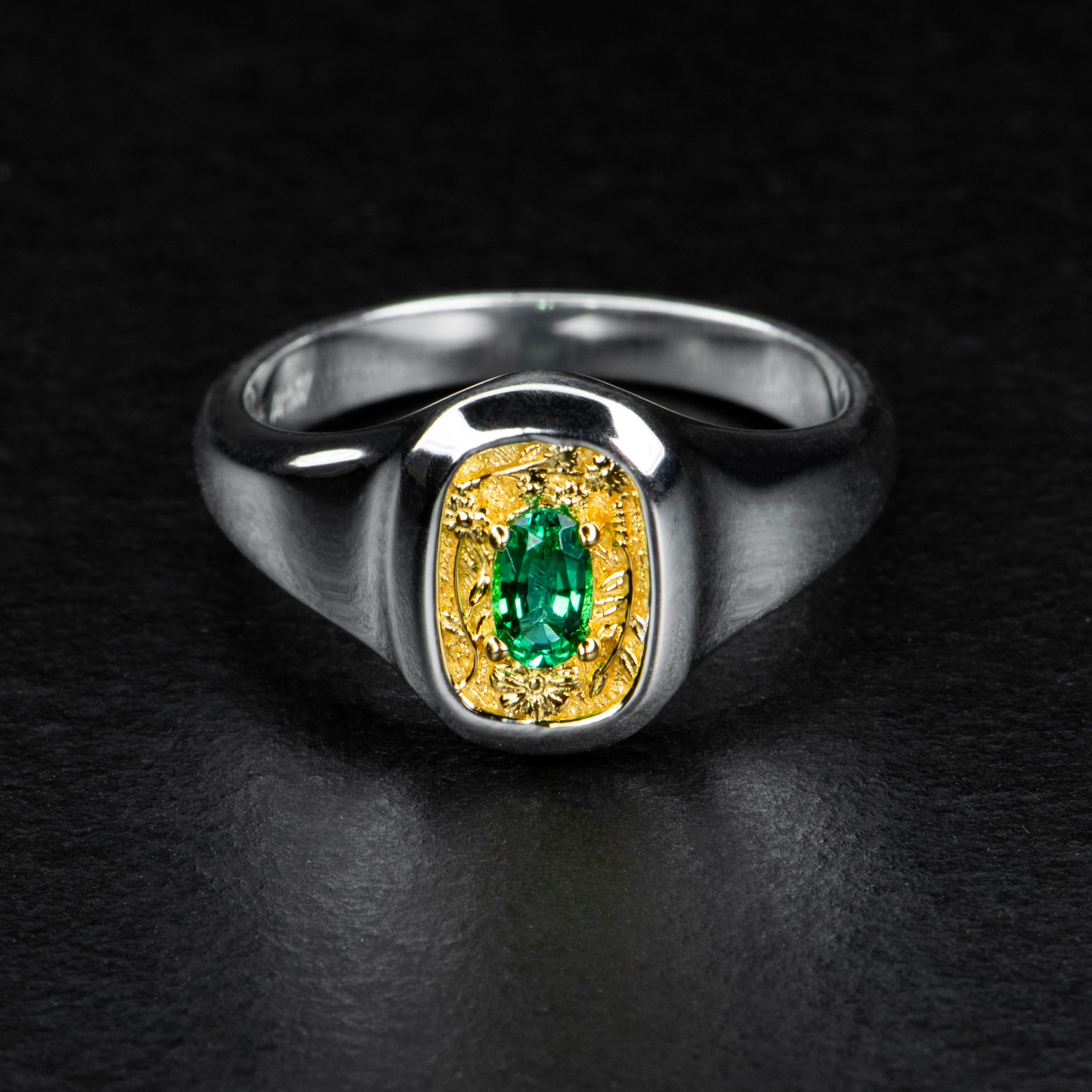 Emerald Signet Ring - JARDIN