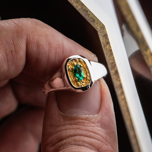 Emerald Signet Ring - JARDIN