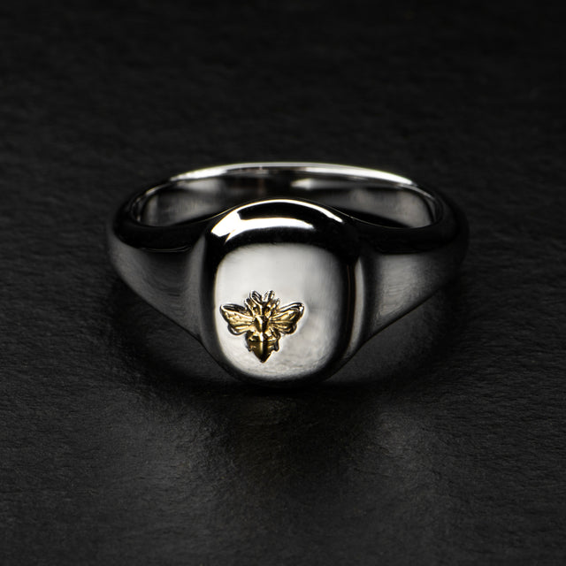 Crest Signet Ring - TALISMAN