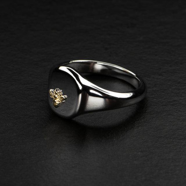 Crest Signet Ring - TALISMAN