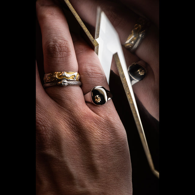 Crest Signet Ring - TALISMAN