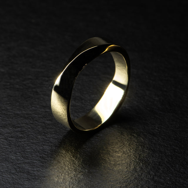 6mm Infinity Band - GOLDEN MOBIUS