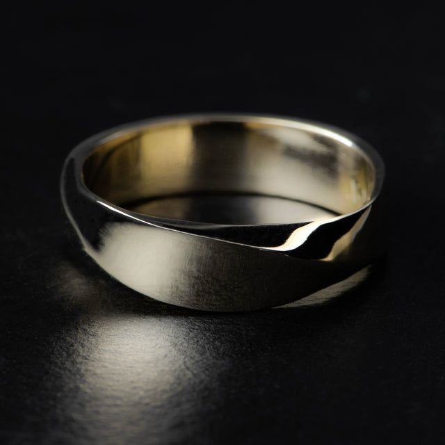 6mm Infinity Band - GOLDEN MOBIUS