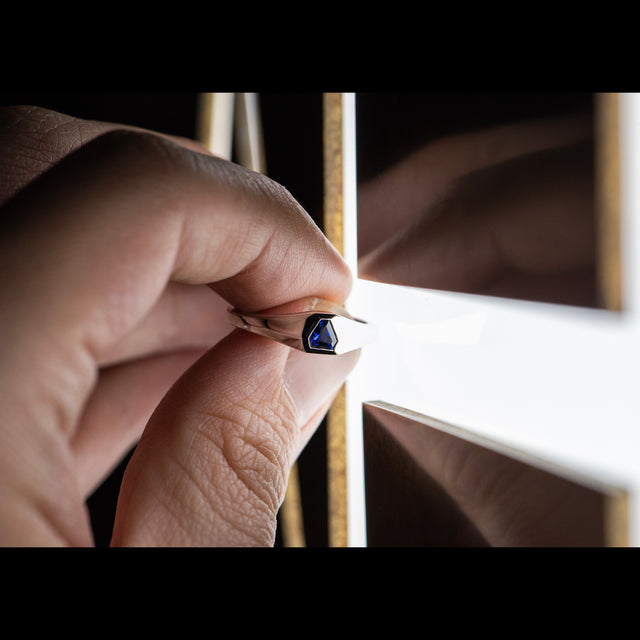 Pinkie Signet Edition: TRI-SAPPHIRE