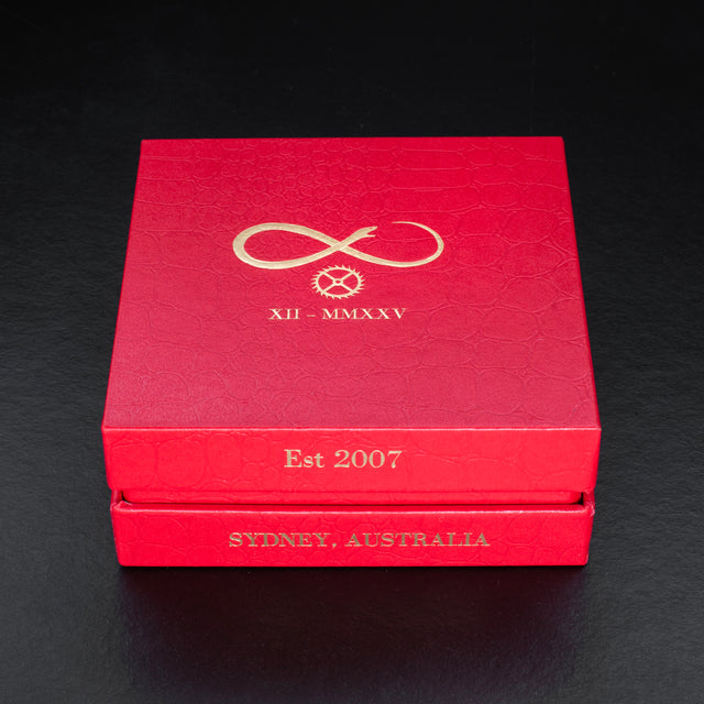 Tanzanite Signet - IRIDESCENT