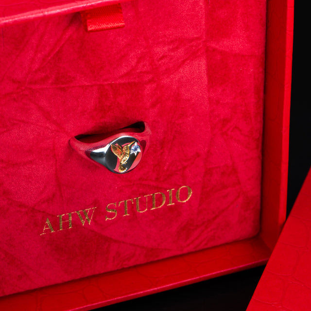 Tanzanite Signet - IRIDESCENT