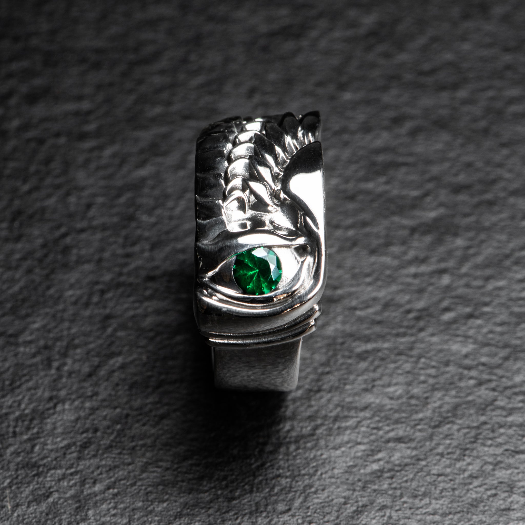 Emerald Band Ring - SERAPHIM - AHW Studio
