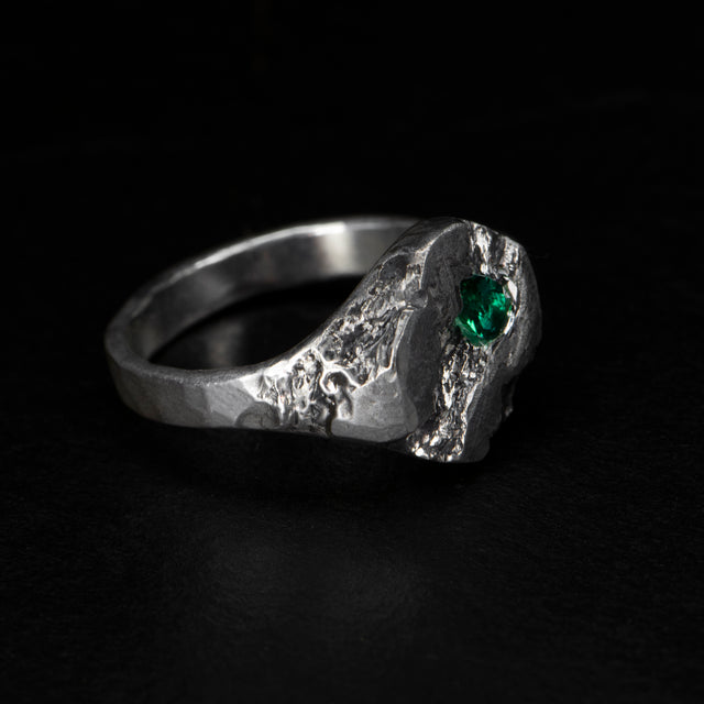 Emerald Signet Ring - VIRIDIAN - AHW Studio