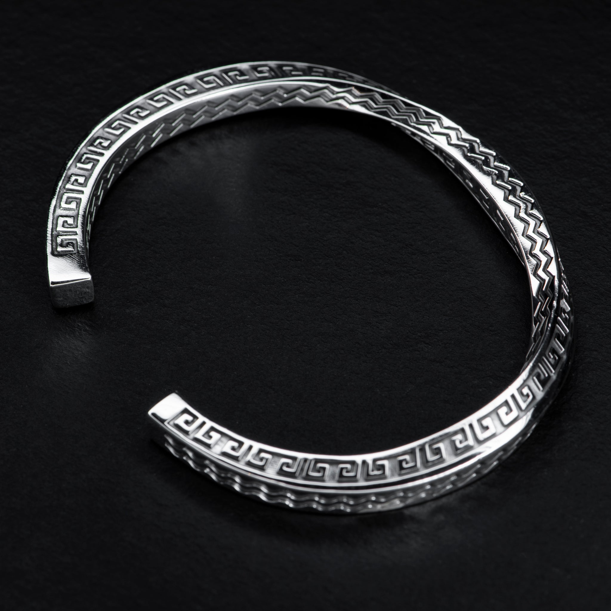 Geometric Silver Cuff - MÖBIUS - AHW Studio