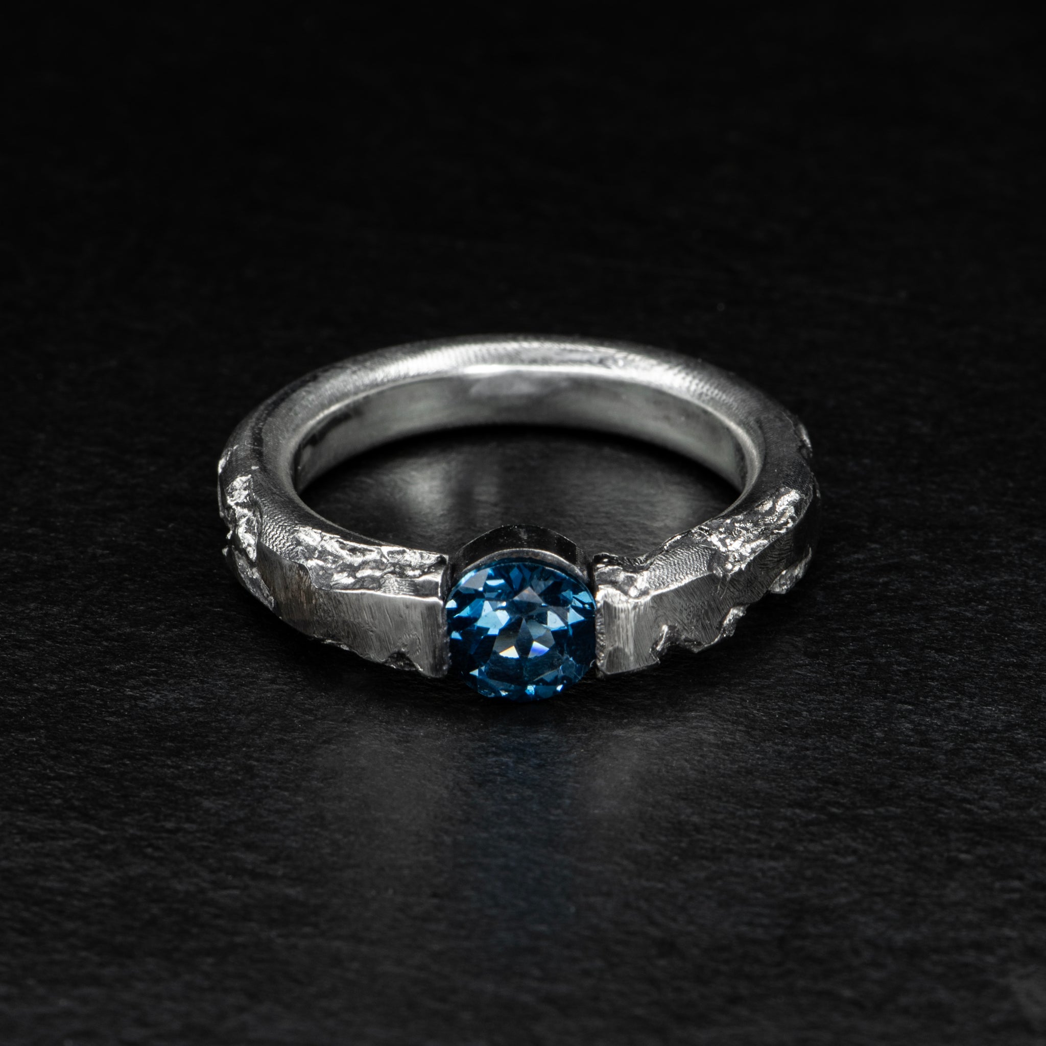 Solitaire Ring - PRESSURE - AHW Studio
