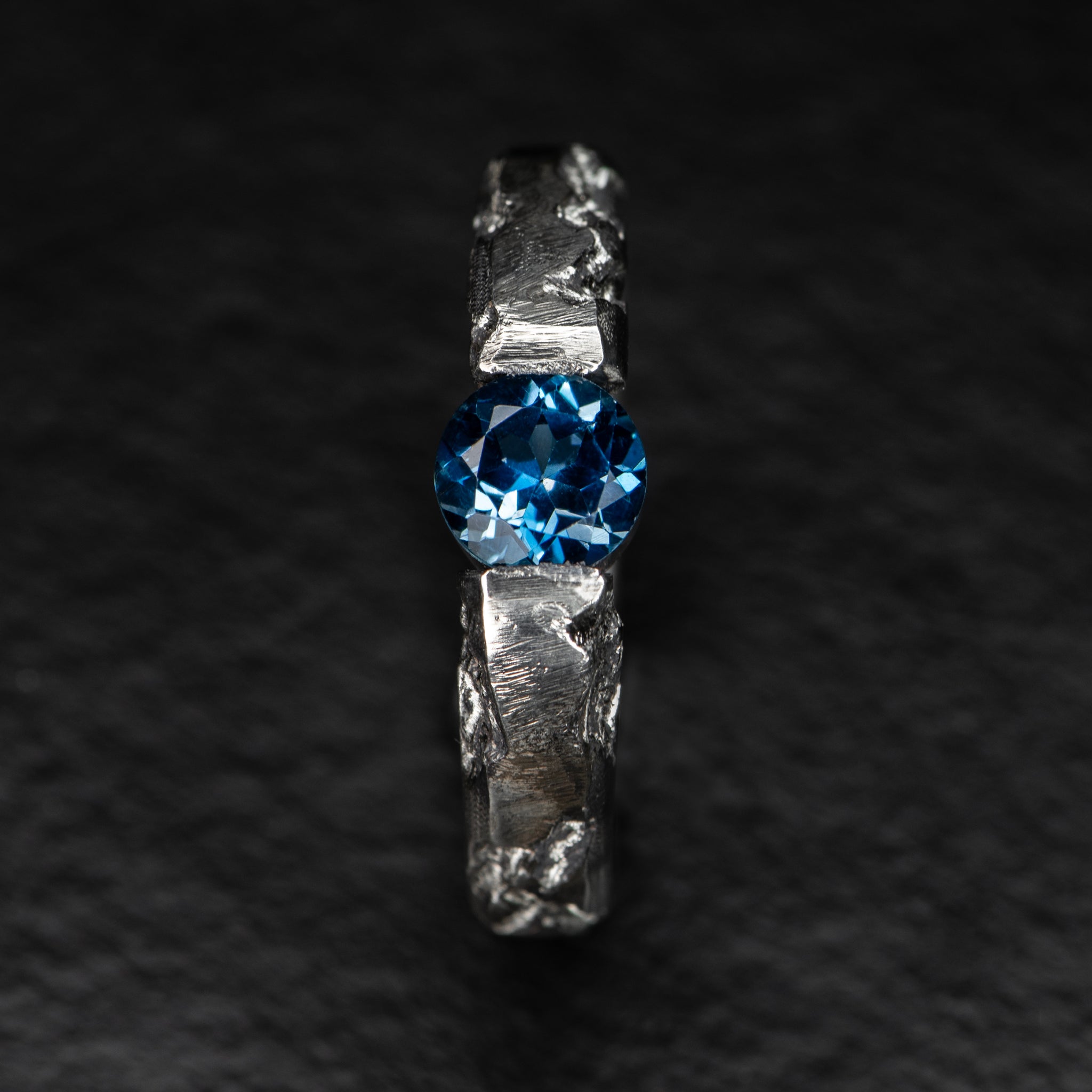 Solitaire Ring - PRESSURE - AHW Studio