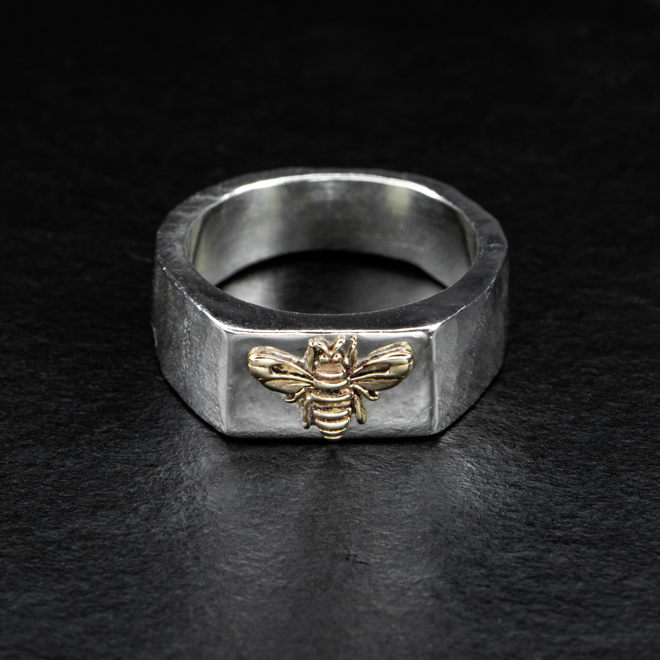 Bee Ring - AUGUST
