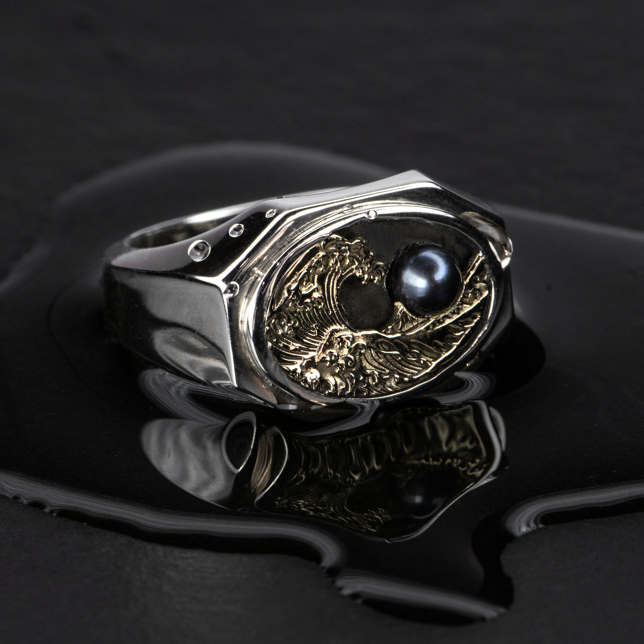 Pearl Signet Ring - TEMPEST - AHW Studio